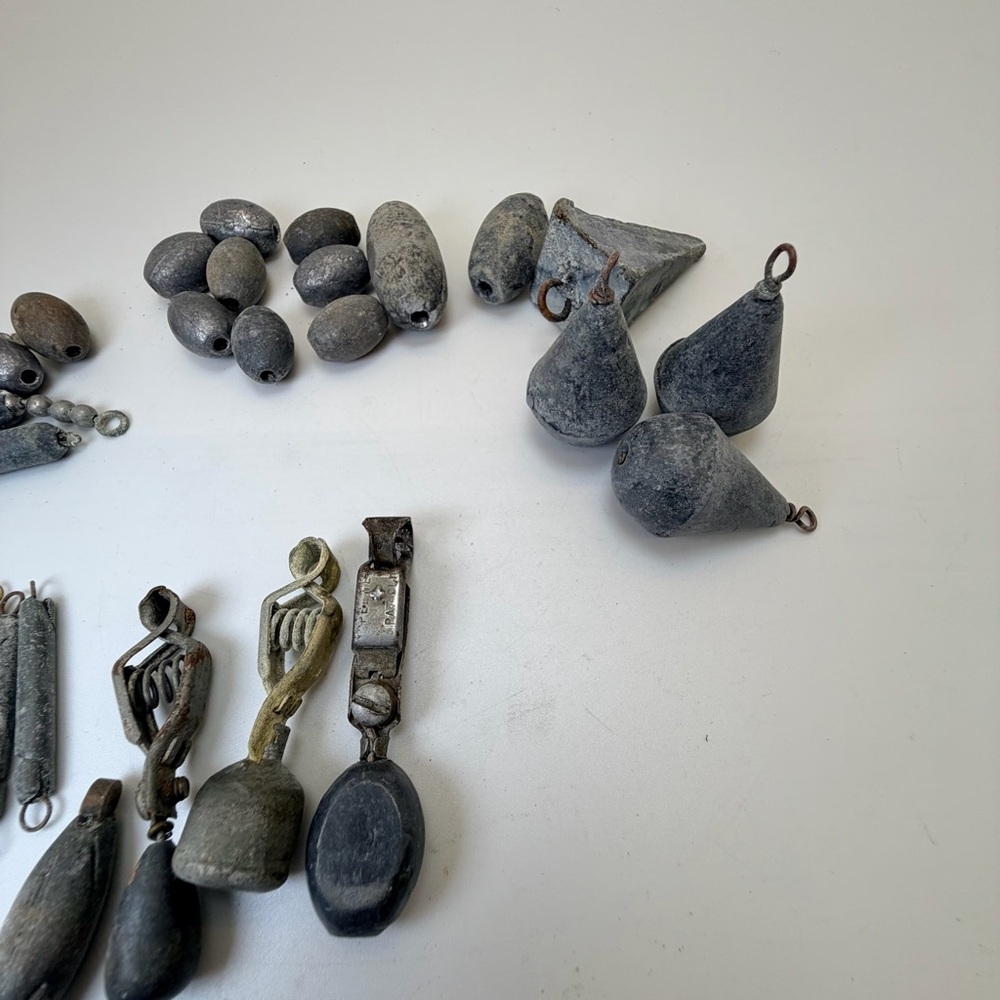 Vintage Lead Fishing Weights Sinkers Lot Bank Egg Pyramid Swivel Mix 30pcs 1.9lb - Picture 3 of 4